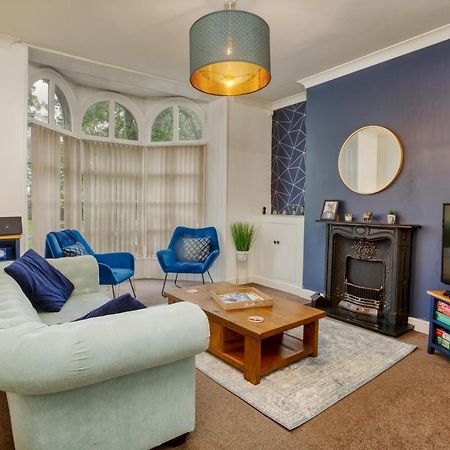 링컨 Pass The Keys 2 Bed Flat In Old School House 아파트 외부 사진